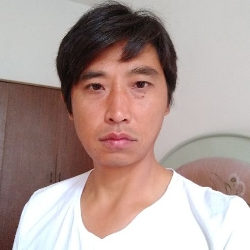 莞尔一笑的第一张照片--湖州中老年相亲网